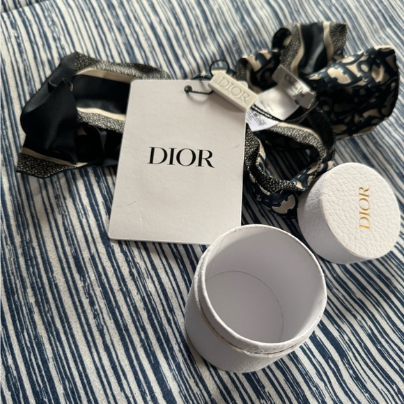 Dior mitzah scarf - Picture 2 of 3